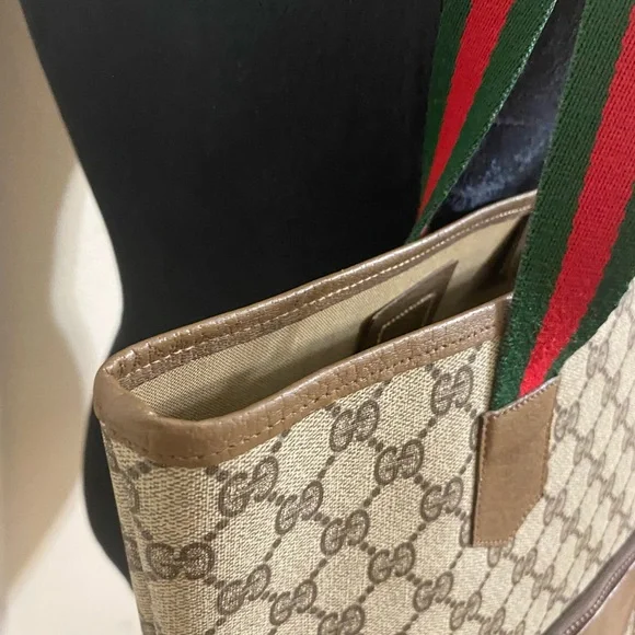 EUC Extremely Rare Vintage Large GUCCI GG Monogram Tote With Red & Green Straps
